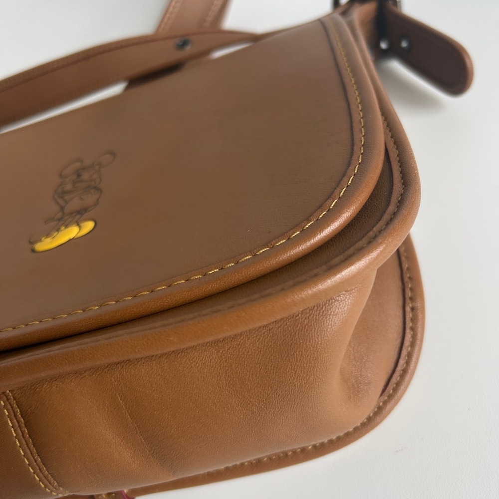 Disney Coach Mickey Mouse Saddle Bag 23 Tan Glovetanned Leather Excellent - Picture 6 of 13